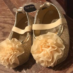 Little girl sparkly flats